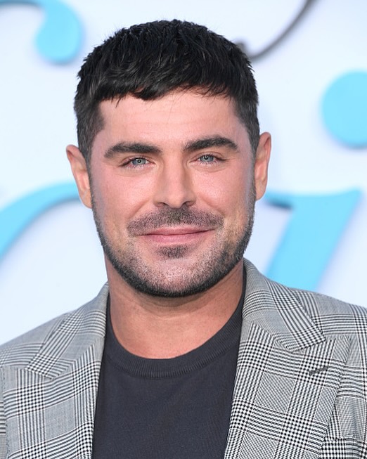 Zac Efron Hospitalizado Após Acidente em Piscina em Ibiza