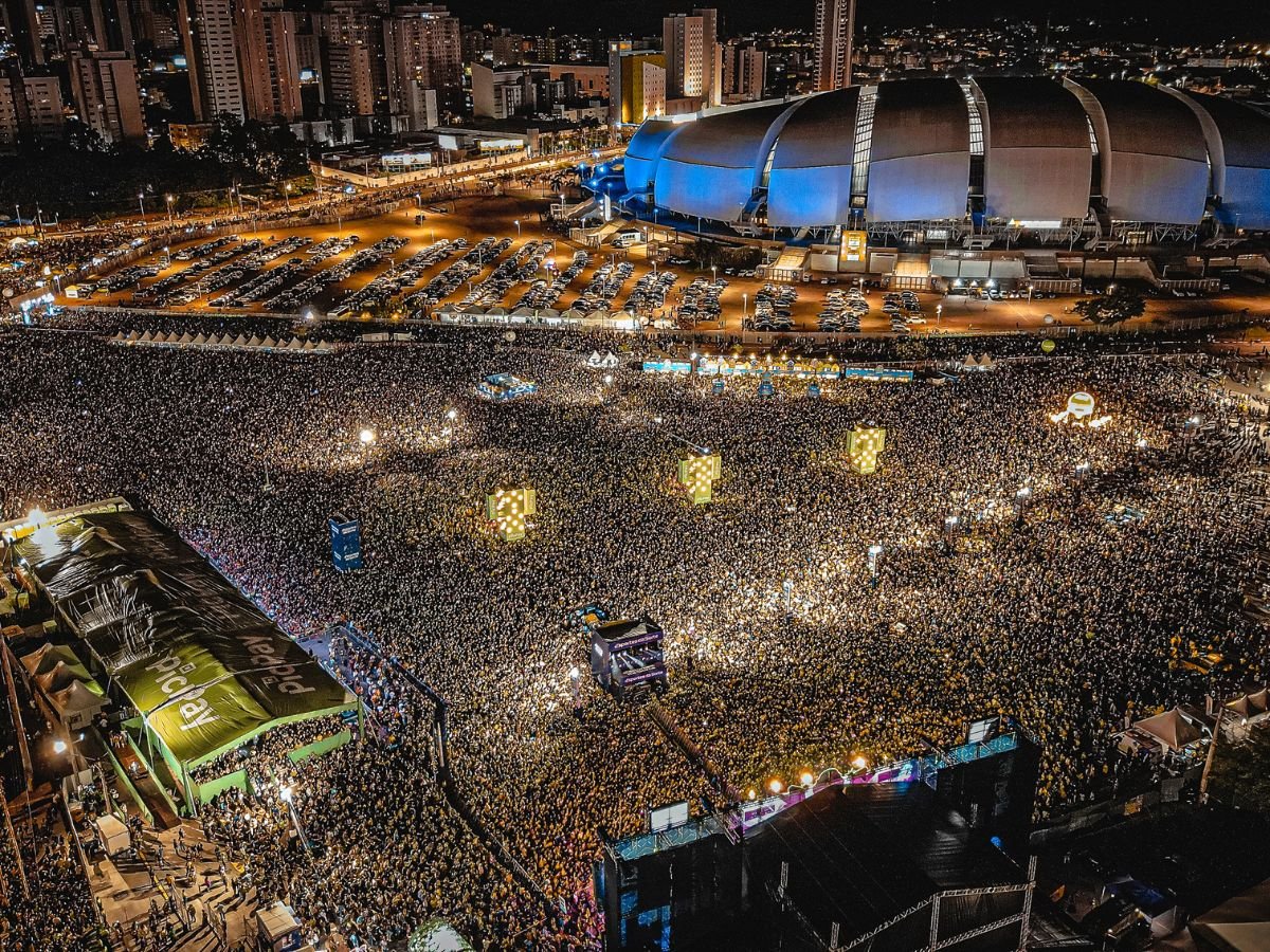 Forró de Mil Vozes: Trio “À Vontade” Transforma Natal em Capital da Emoção Popular